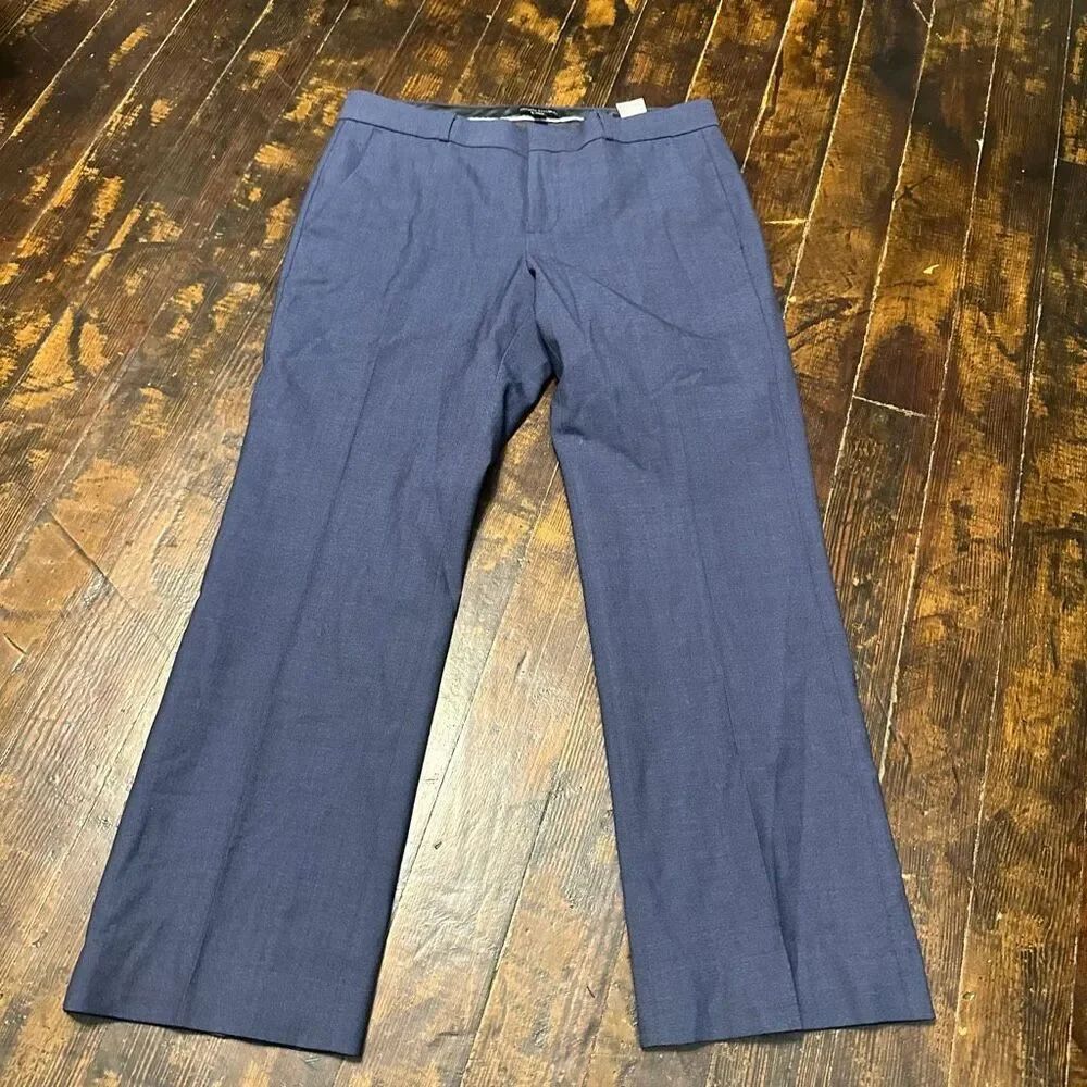 Banana Republic blue business casual Logan straight leg 6 trousers